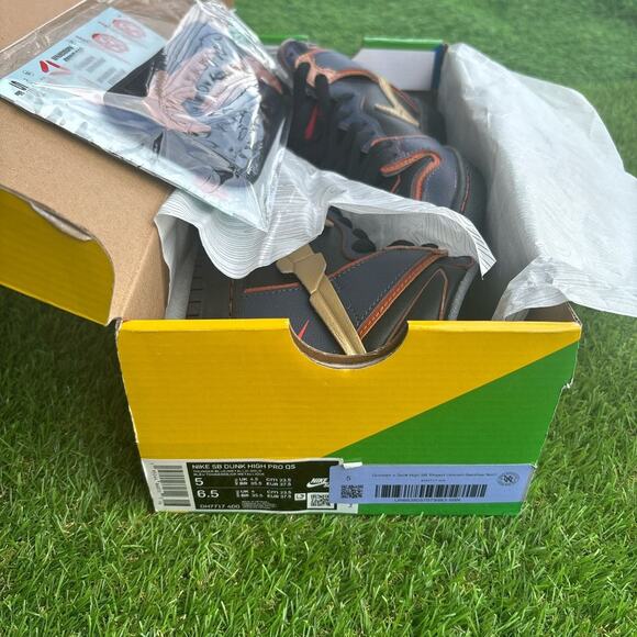 Brand New Nike SB Dunk High Pro QS - Picture 5 of 8